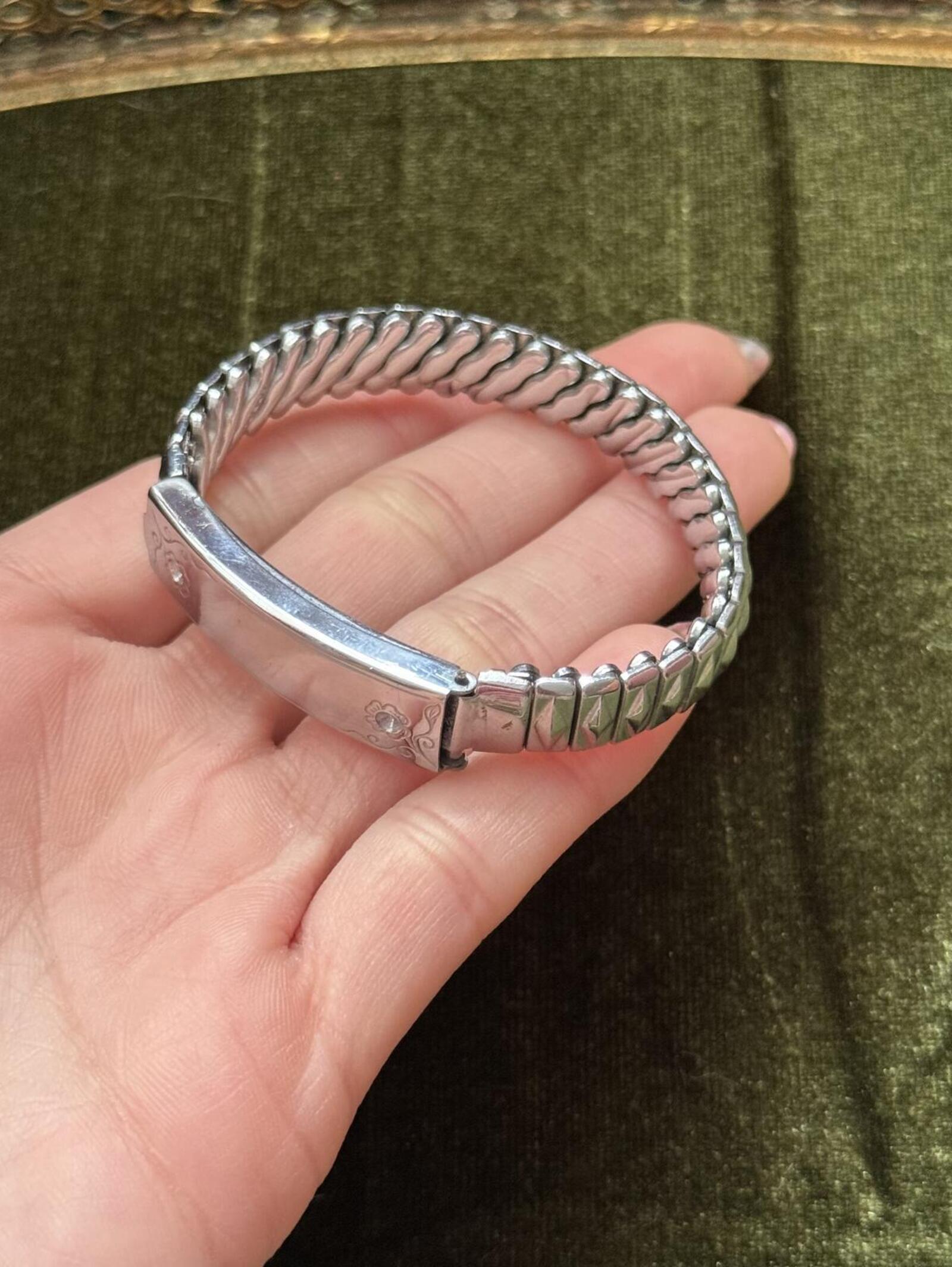 Vintage Silver Tone Sweetheart Bracelet Topps